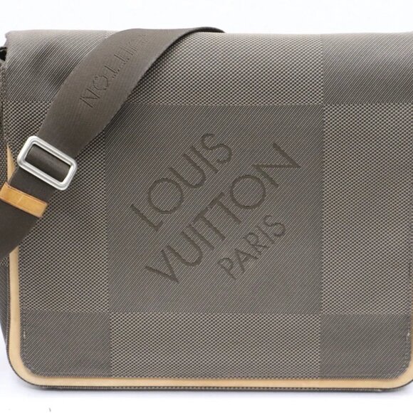 Louis Vuitton Terre Damier Geant Messenger Bag - Brown - Picture 1 of 15